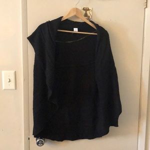 Size medium belissima black shrug